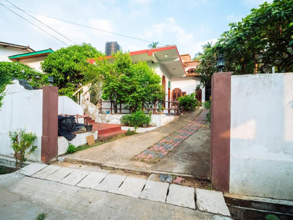 Surfing Guest House Ματάρα Εξωτερικό φωτογραφία